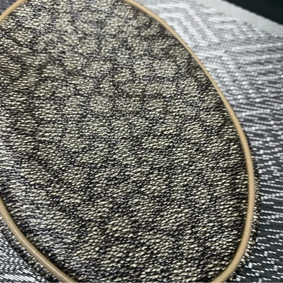 Authentic Pre Owned Vintage Yves Saint Laurent Cosmetics Pouch - Picture 12 of 12